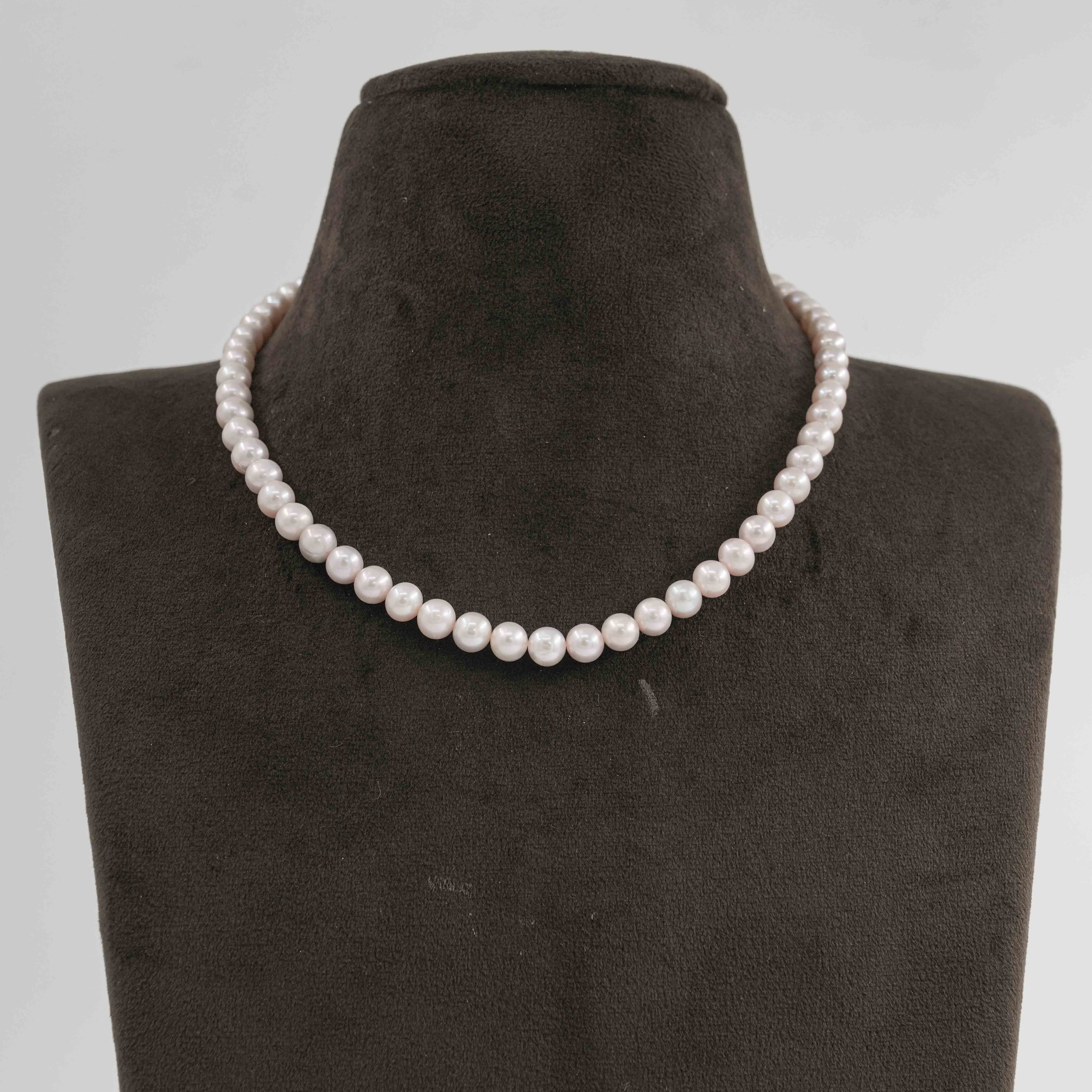 Elegant Round Pearl Necklace